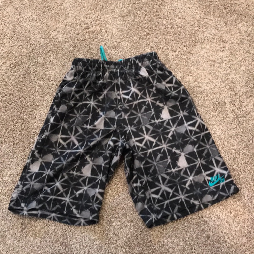Nike SB boys shorts